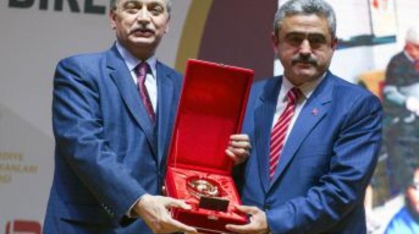 Belediye Başkanları Birliği&rsquo;nden Başkan Alıcık&rsquo;a B&uuml;y&uuml;k Onur