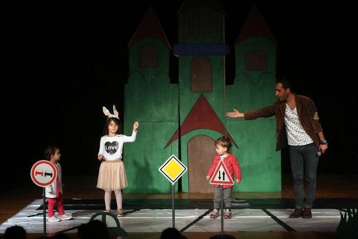 Yenimahalleli Minikler, Angry Birds İle Trafikte G4