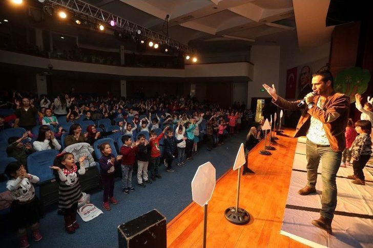 Yenimahalleli Minikler, Angry Birds İle Trafikte G5