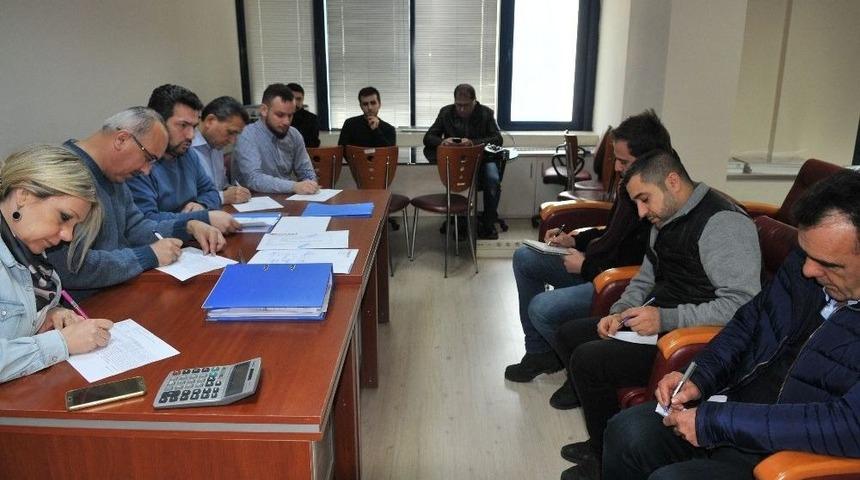 İzmit Belediyesi&rsquo;nden Milyonluk Asfalt İhalesi