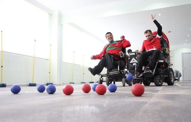 Engeller ‘boccia’ İle Aşılıyor