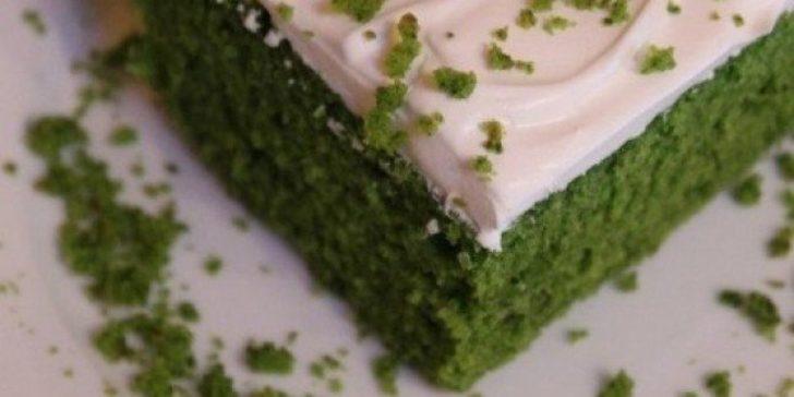 Yoğurtlu Ispanaklı Kek