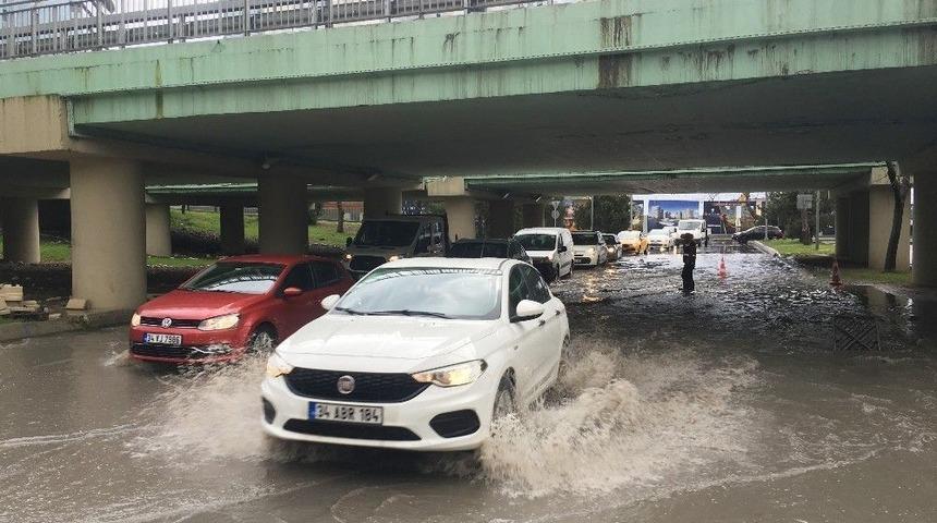 Atak&ouml;y&rsquo;de Alt Ge&ccedil;idi Su Bastı