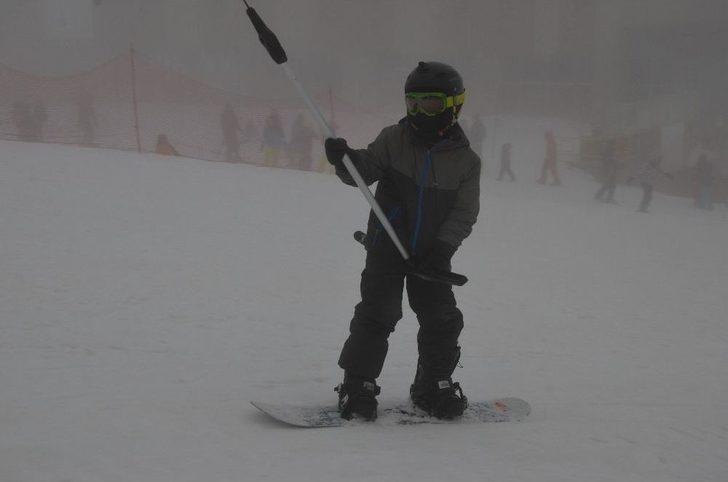 Uludağ Yoğun Kar Ve Sise Rağmen Doldu Taştı G2