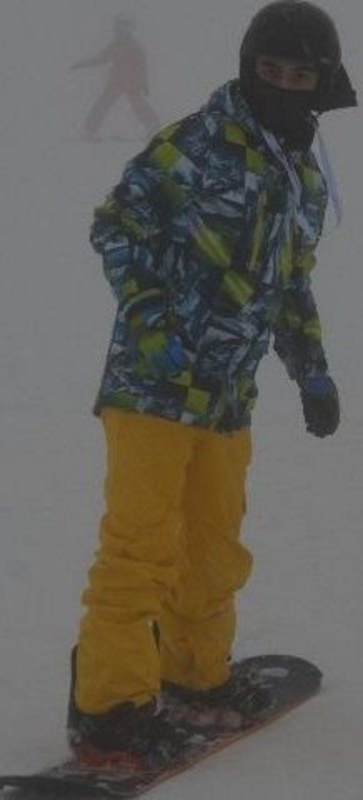 Uludağ Yoğun Kar Ve Sise Rağmen Doldu Taştı G4