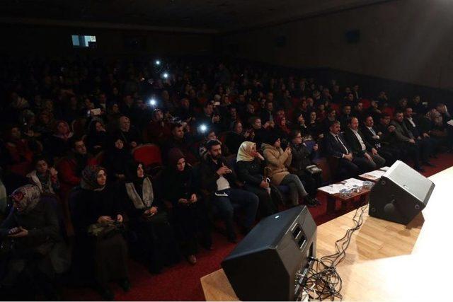 Unesco Ödüllü Sanatçı Bilgi Evi’nin Minik Müzisyenlerine Hayran Kaldı