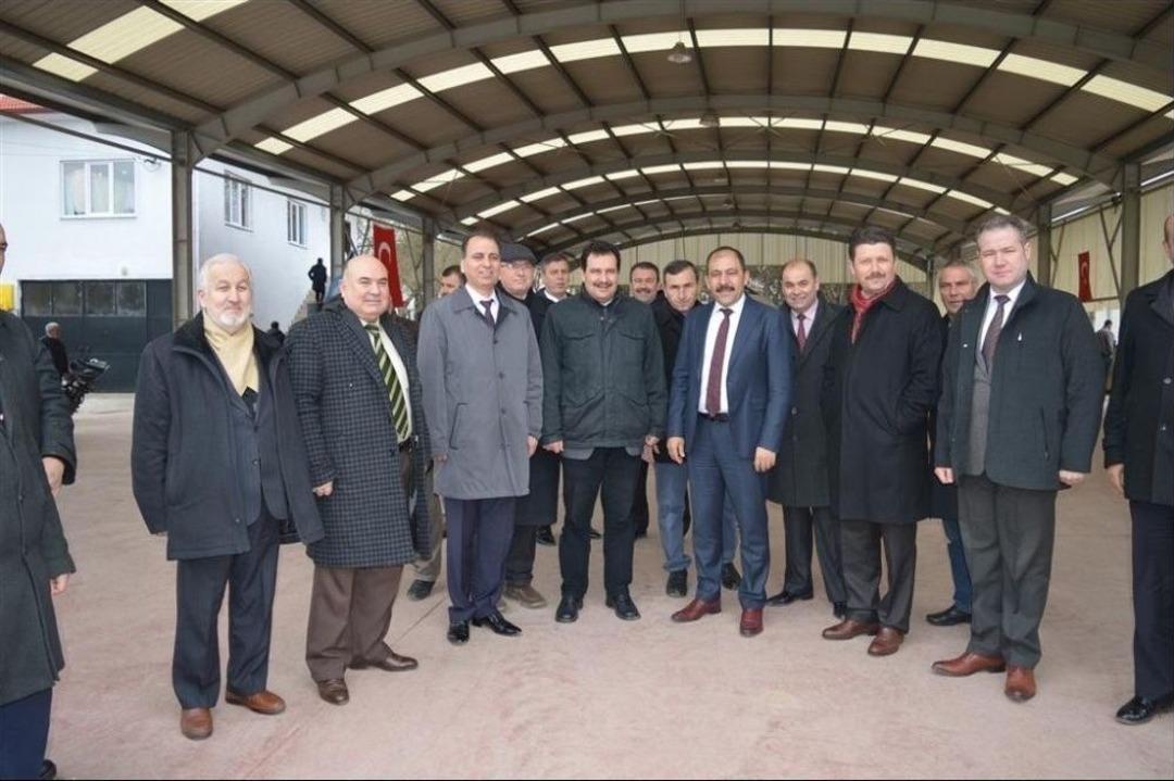 İvrindi&rsquo;de 72 Kişi S&uuml;t Sığırı Yetiştiricisi Kursunu Bitirdi