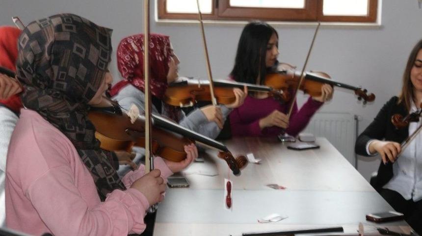 Hani Belediyesi Müzik Aletleri Kursu Açtı