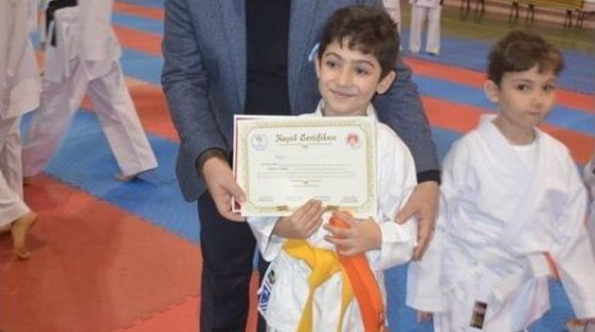 &Ccedil;elebi Spor Kul&uuml;b&uuml;&rsquo;nden İstiklal Marşı Jesti