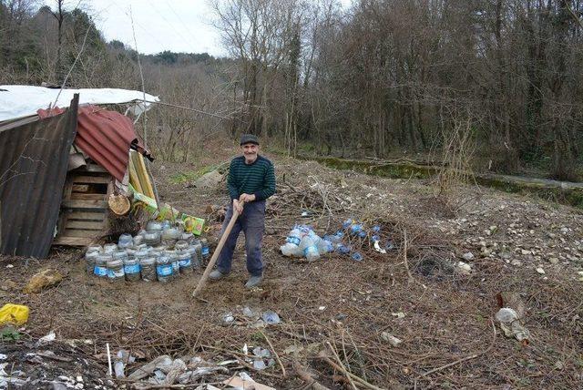 Emekli Olduktan Sonra Örnek Bahçe Kurup Hayalini Gerçekleştirdi