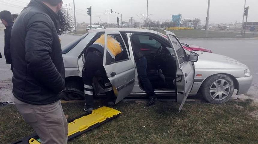 Trafik Işıklarının Yanmaması Kazayı Da Beraberinde Getirdi