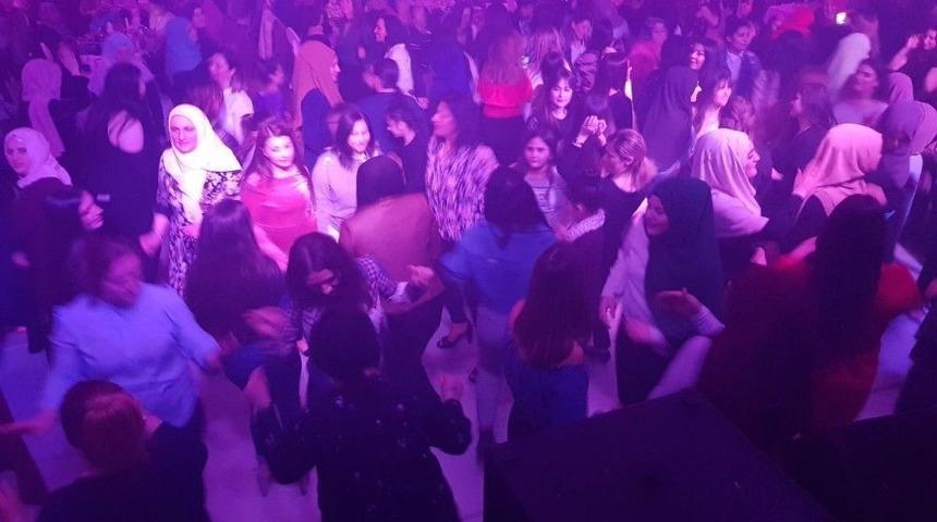 Almanya’da Düzenlenen Gecede Engellilere Yardım Eli Uzandı