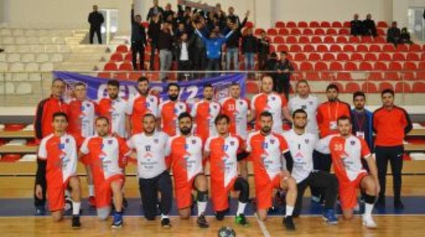 Belediye Hentbol Takımı Liderliğe Yükseldi