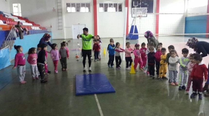 Minik Öğrencilere Sportif Faaliyetler Tanıtıldı