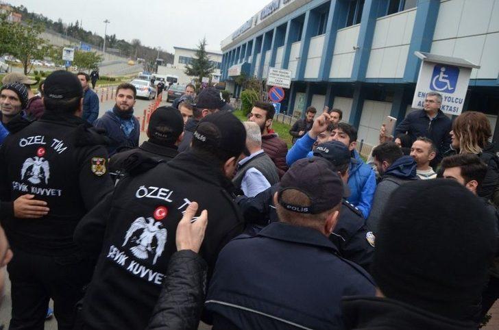 Şenol Güneş’e Trabzon’da Tepki: "trabzon’u Sattın" G2