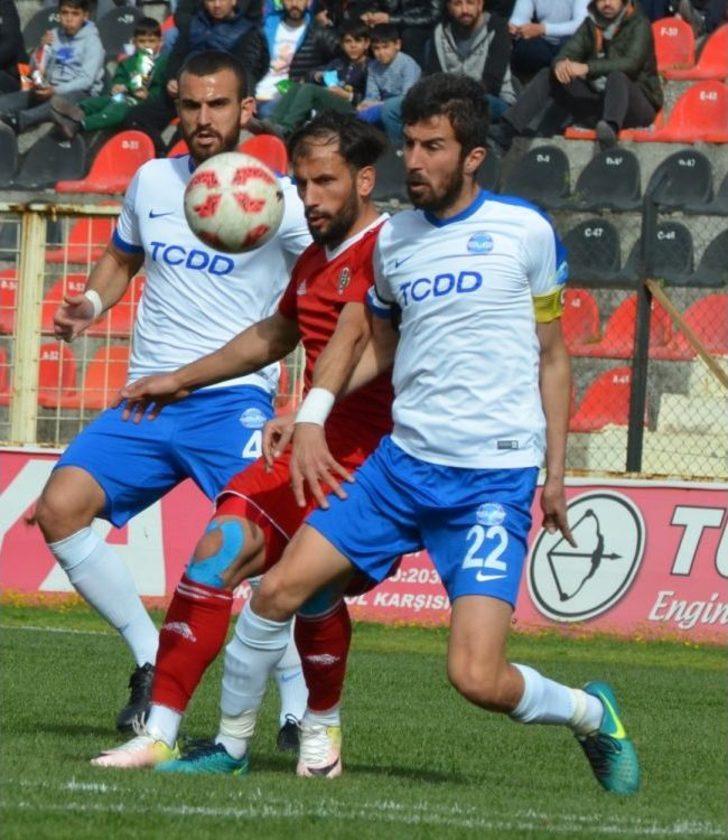 Tff 3. Lig: Turgutluspor: 1 - Ankara Demirspor: 2 G5