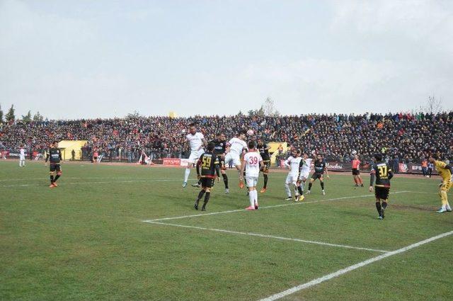 Tff 3. Lig 3. Utaş Uşakspor:4 Kızılcabölükspor:1