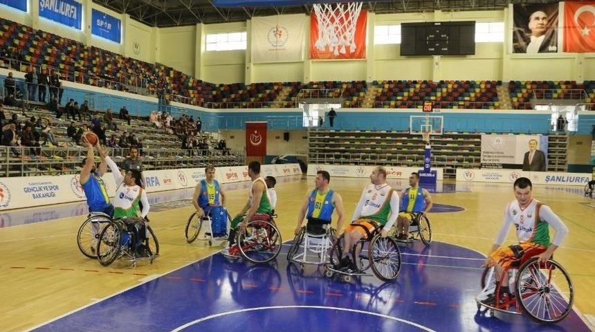 B&uuml;y&uuml;kşehir Potada Liderliğini S&uuml;rd&uuml;r&uuml;yor