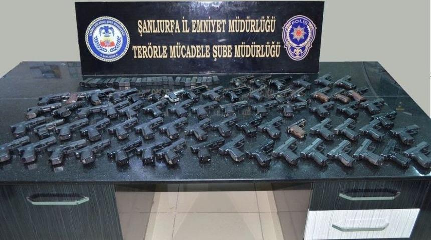 Petrol Kuyularını Pkk/pyd&rsquo;ye Kaptıran Deaş Silah Ticaretine Başladı