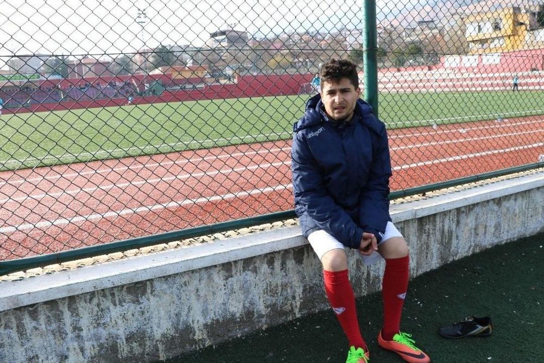 Balona R&ouml;veşata Atan G&uuml;lbey Kadro Dışı