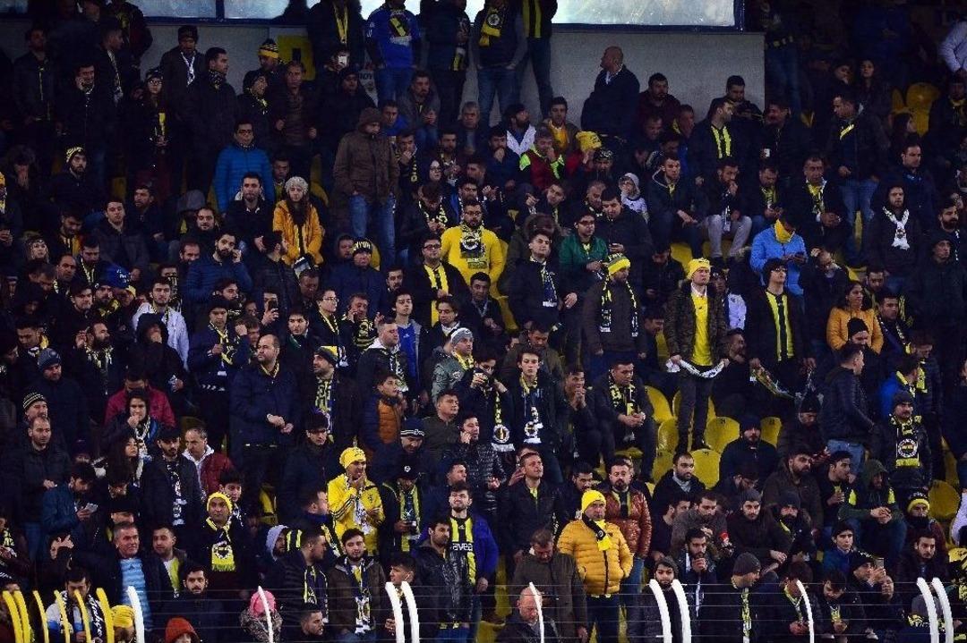 Spor Toto S&uuml;per Lig: Fenerbah&ccedil;e: - T.m.akhisarspor: 1 (ma&ccedil; Devam Ediyor)