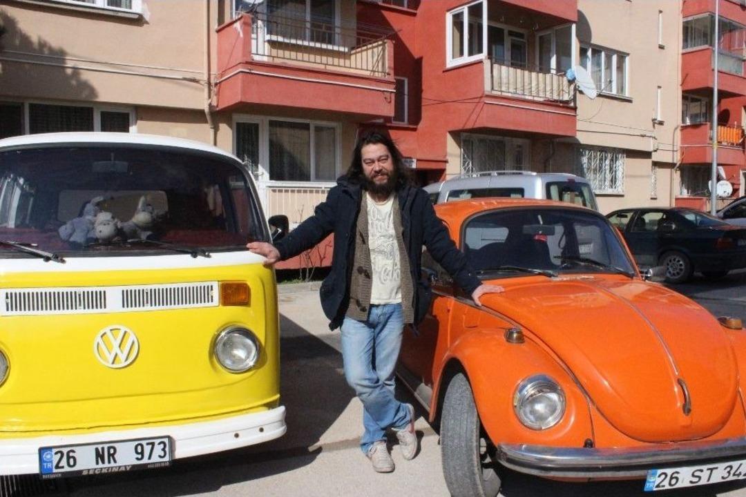 (&ouml;zel Haber) Kız İsimleri Verdiği Ara&ccedil;larına G&ouml;z&uuml; Gibi Bakıyor