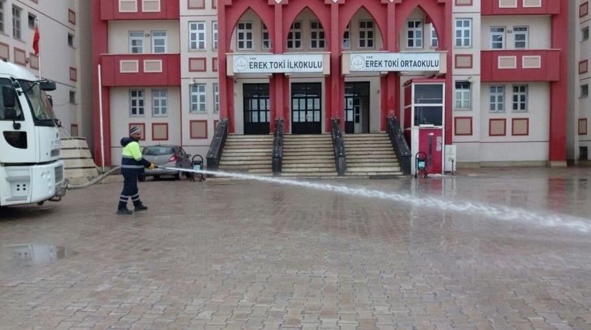 İpekyolu Belediyesinden Okullarda Bahar Temizliği