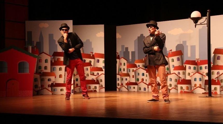 B&uuml;y&uuml;kşehir&rsquo;den &Ccedil;ocuklara &Uuml;&ccedil; Ayrı Tiyatro