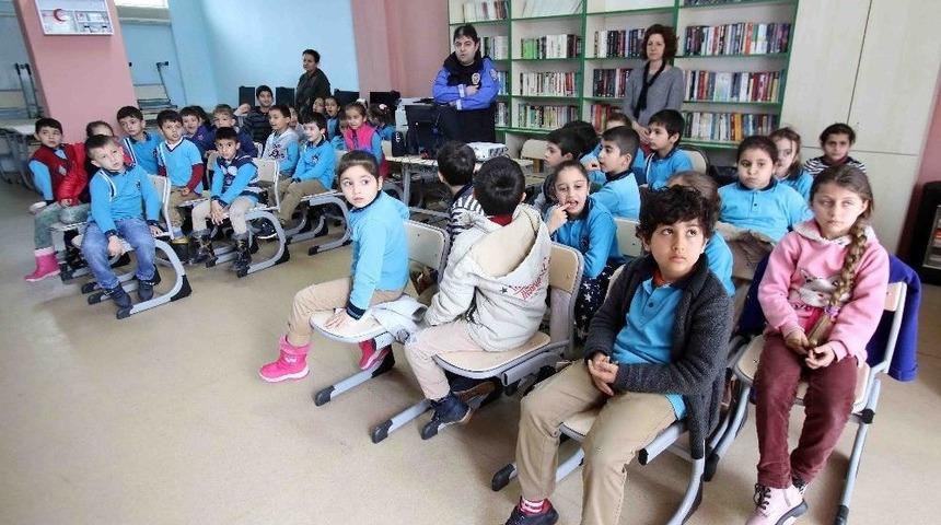 Bayraklılı &Ccedil;ocuklara &rsquo;trafik&rsquo; Eğitimi