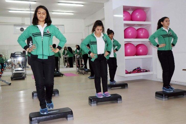 Nevşehir’de Türkiye’ye Örnek Olacak Öğrenci Yurdu G3