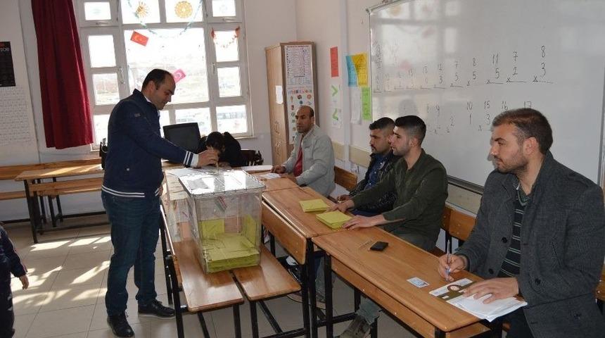 Besni 15 Temmuz Şehitler Mahallesi Muhtarlık Seçimi Yapıldı