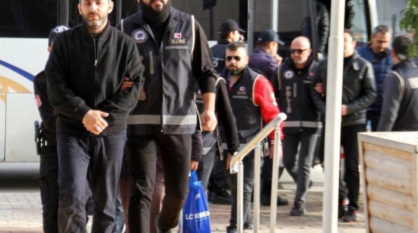 Alanya&rsquo;da 25 Fet&ouml; Ş&uuml;phelisi Adliyede