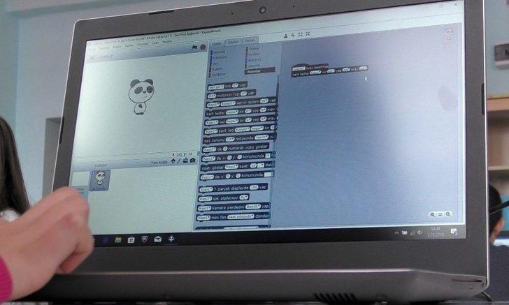 Ardahan’da Çocuklara "robotik Kodlama" Eğitimi G5