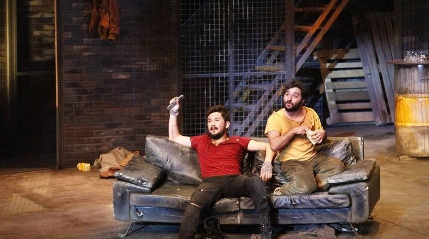 Kocaeli Şehir Tiyatrosu, Antalya’da Tiyatro Gösterisi Sergiledi