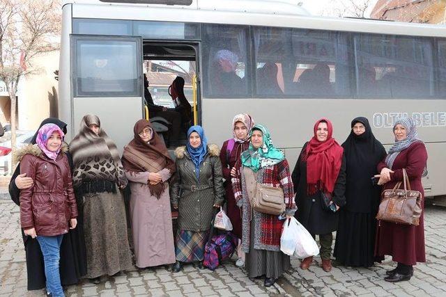 Oltulu Bayanlar Yaptıkları Keteleri Afrin’e Götürmek İçin Yola Çıktılar