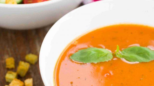 Kereviz Aromalı Domates Çorbası