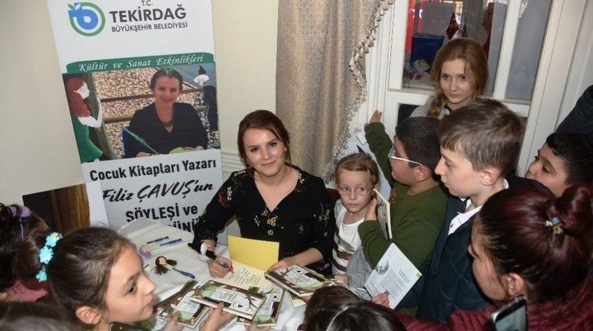 Filiz Çavuş’un İmza Gününe Çocuklardan Büyük İlgi