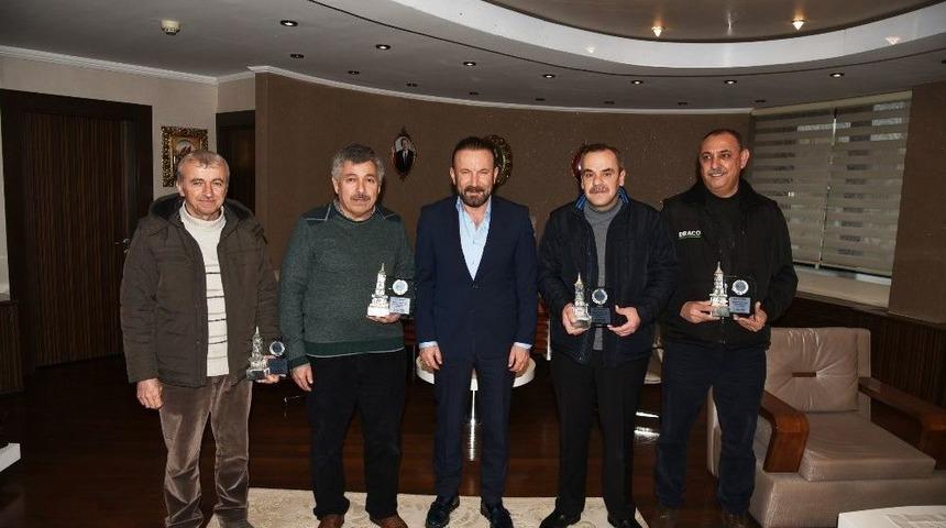 Emekli Olan Personelden Başkan Doğan&rsquo;a Veda Ziyareti