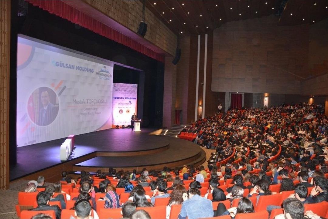 Top&ccedil;uoğlu, &Uuml;niversite &Ouml;ğrencileri İle Bir Araya Geldi