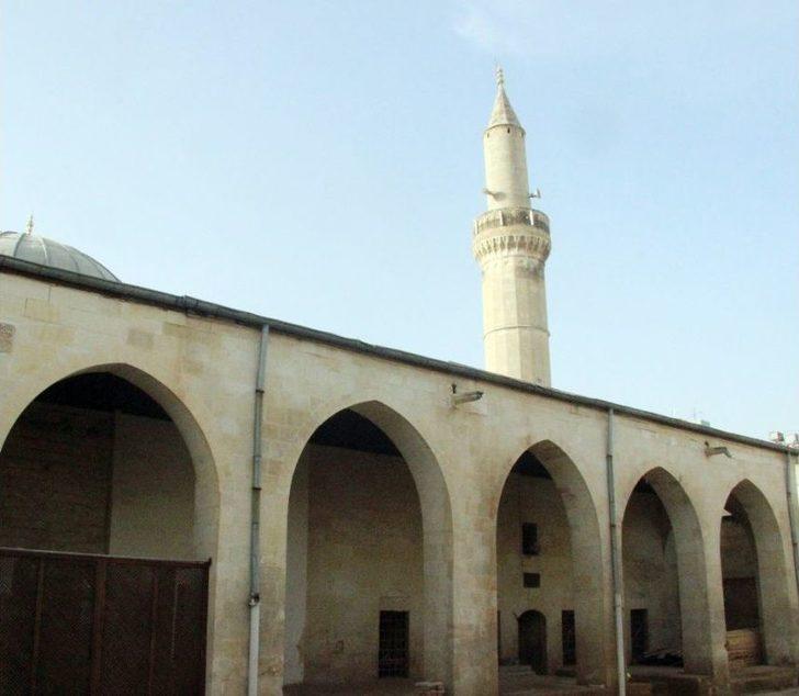 Roketin İsabet Ettiği Çalık Camii’de Restorasyon Başladı G2