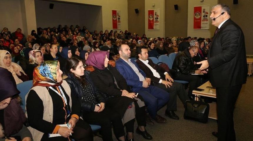 Aile Okulu Eğitimleri Mehmet Baki Öztürk İle Devam Etti