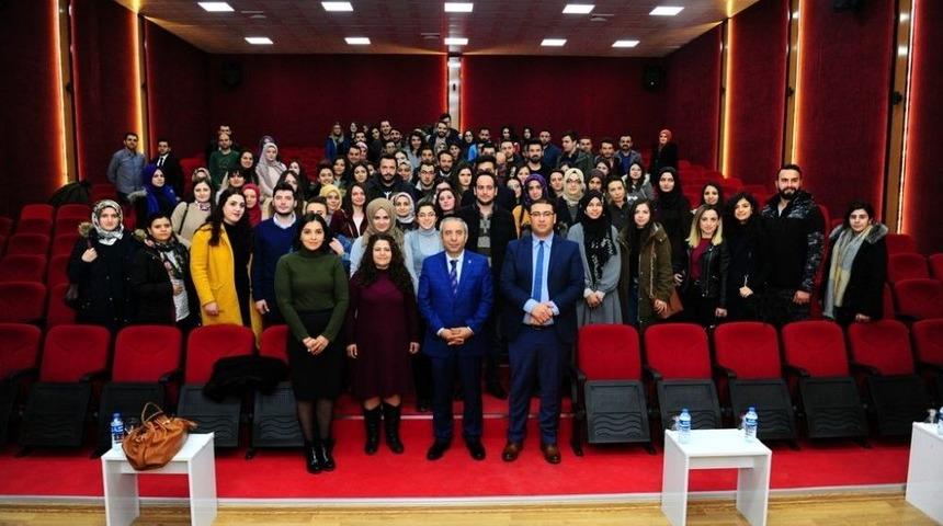 Rekt&ouml;r Battal, Yeni Atanan &Ouml;ğretmenlerle Tecr&uuml;belerini Paylaştı