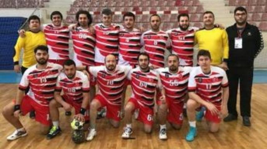 İşitme Engelli Hentbolculardan Yokluk İçinde Tarihi Başarı