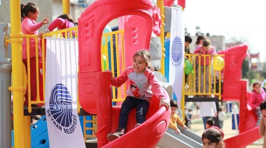 Seyhan Belediyesi&rsquo;nden Bah&ccedil;elievler&rsquo;e &Ccedil;ocuk Parkı