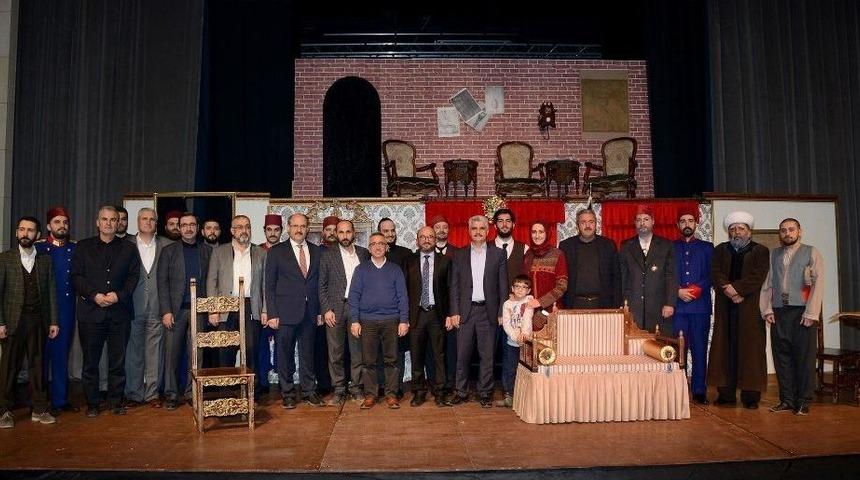 Konya&rsquo;da &ldquo;abd&uuml;lhamid Ateş &Ccedil;emberi&rdquo; Oyunu Sahnelendi
