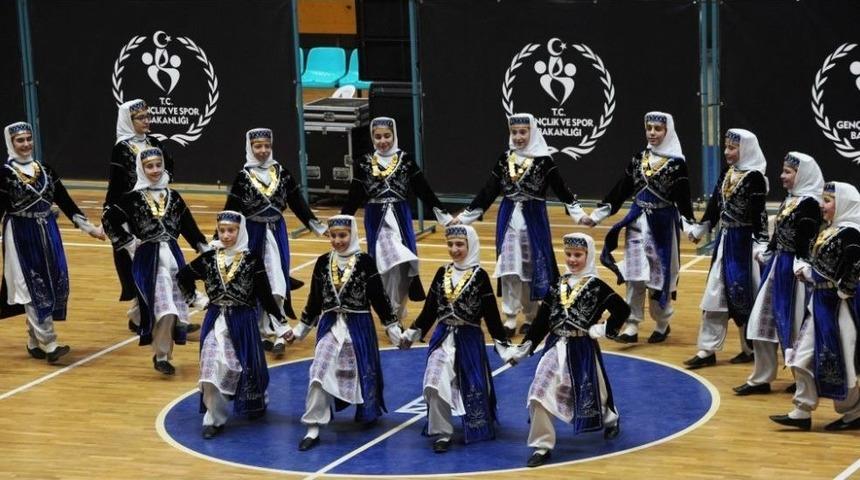 Halk Oyunları Şampiyonası’nda 6 Kupa Büyükşehirin Oldu