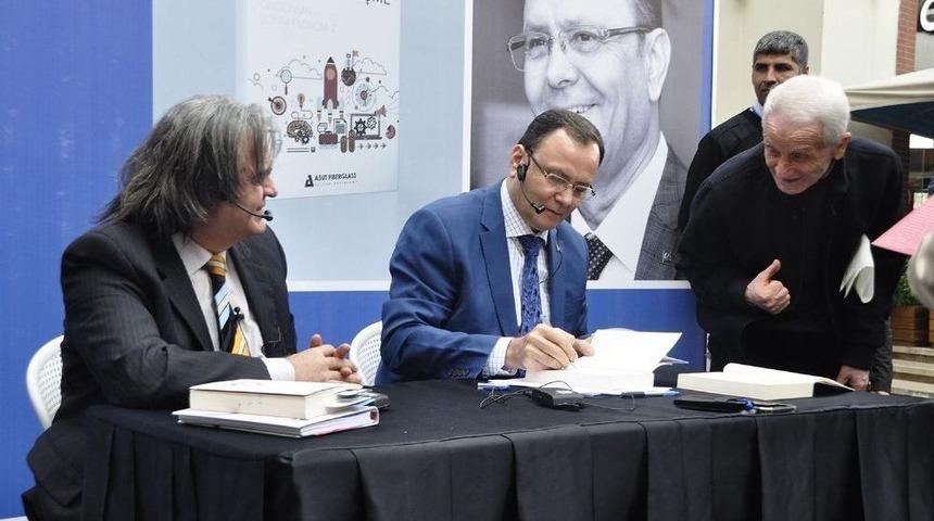 Mtso Başkanı Aşut, Yeni Kitabını Forum Mersin’de İmzaladı