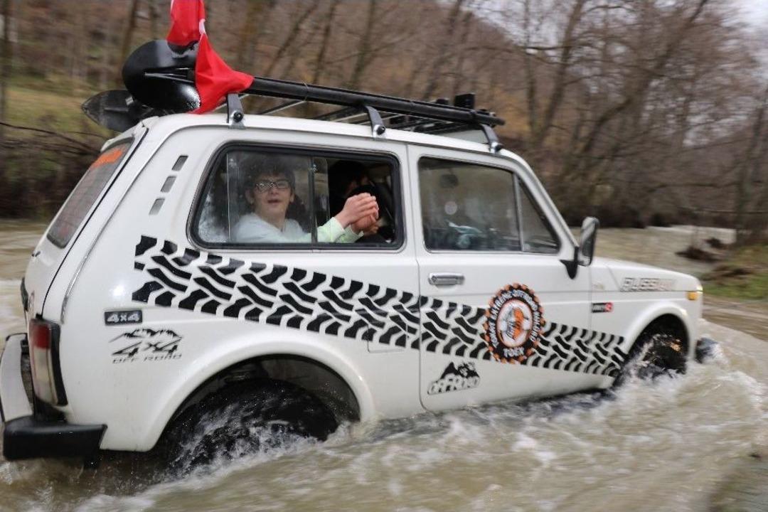 Down Sendromlu &Ccedil;ocuklar Off Road Heyecanı Yaşadı