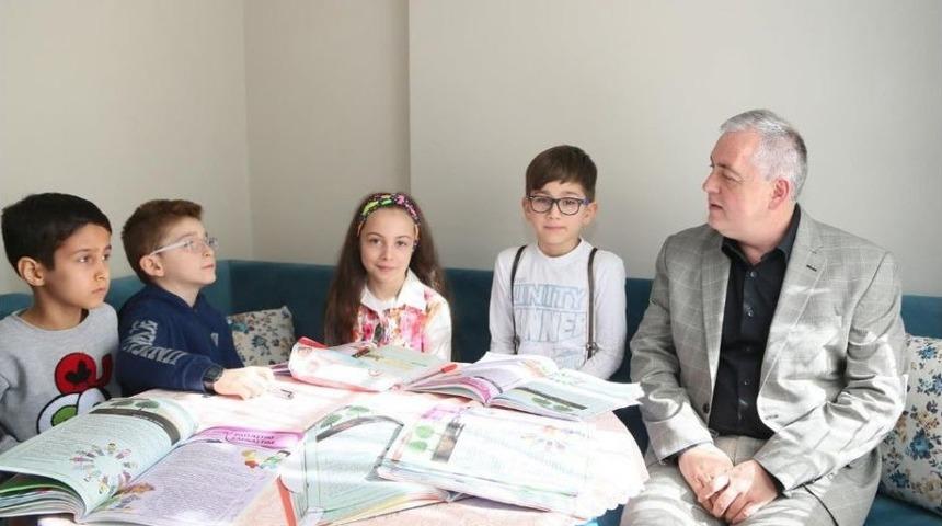 Ey&uuml;psultan&rsquo;ın &Ccedil;ocuklarına &ldquo;evde Değerler Eğitimi&rdquo; S&uuml;r&uuml;yor