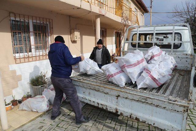 İhtiyaç Sahipleri Bu Kış Da Isındı